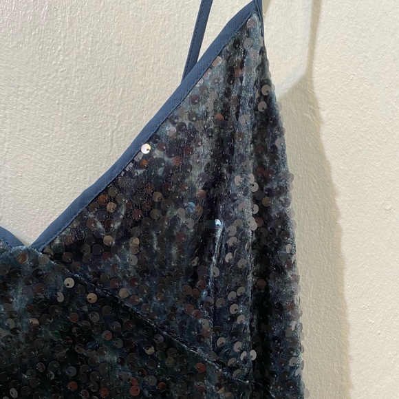 NWT ZARA  Glam Blue maximalist mini sequins dress w/spaghetti straps.Size L. - Picture 4 of 11